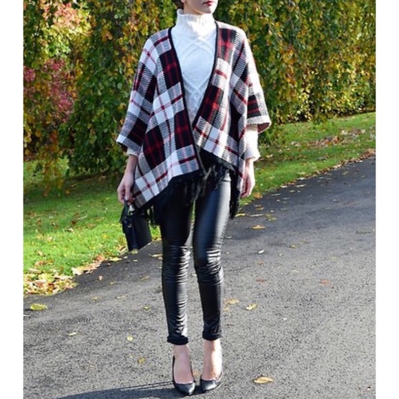 Forever 21 Jackets & Blazers - Forever 21 plaid poncho cape